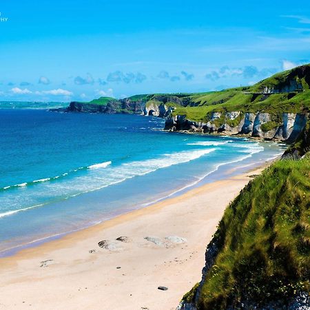 فيلا Portrush By The Tee المظهر الخارجي الصورة